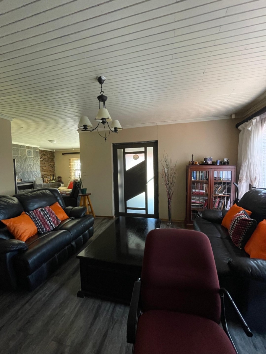 3 Bedroom Property for Sale in Mandela View Free State